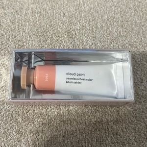 NIB Glossier Cloud Paint seamless cheek color in shade Dusk